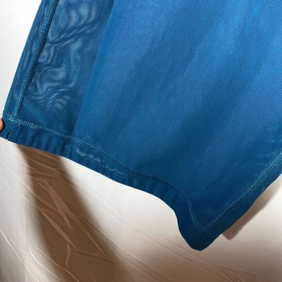 Lululemon Blue Fully Mesh Capri Pants Vintage Rare - Picture 4 of 6